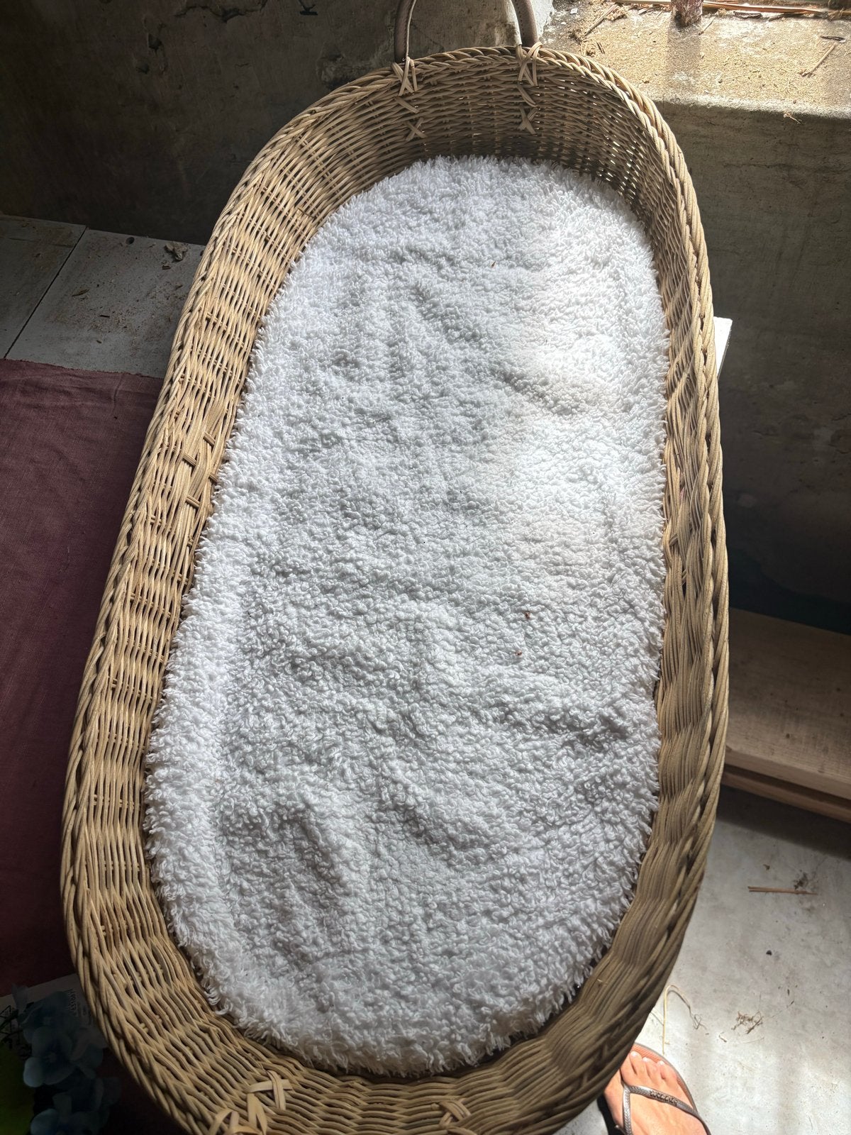 Rotan mand met matrasje, Ophalen, Zo goed als nieuw, Wieg