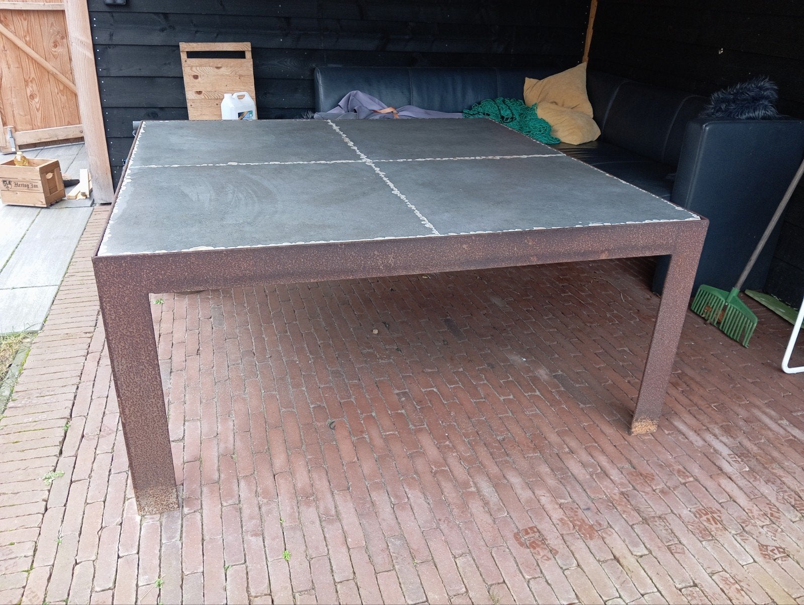 Robuuste tuintafel van metaal en steen, Ophalen, Gebruikt, Rechthoekig, Metaal