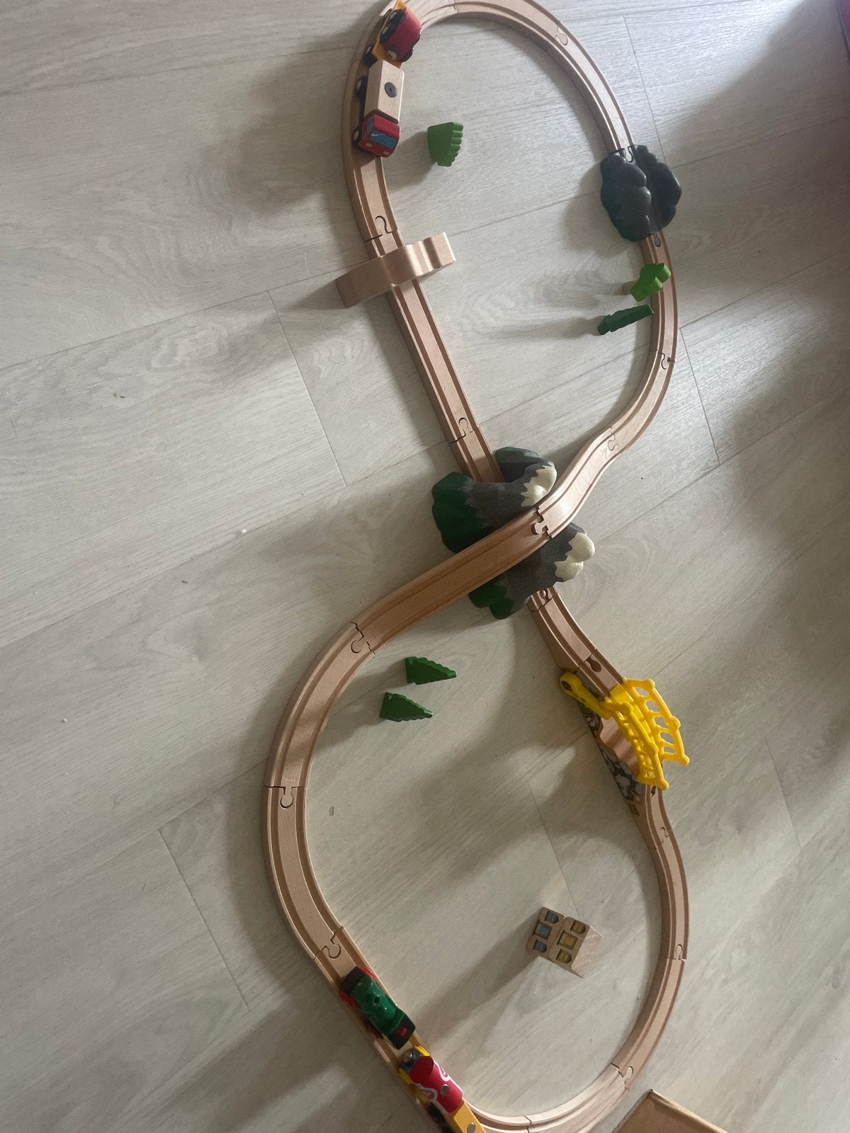 Brio Heuvelset met Treinbaan en Accessoires, Kinderen en Baby's, Ophalen of Verzenden, Gebruikt, Overige typen