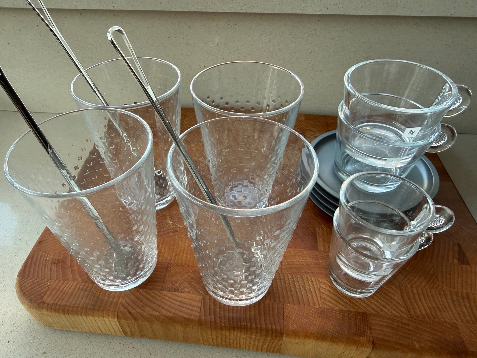Nespresso glazen en kopjes met schotels, Huis en Inrichting, Ophalen, Glas of Glazen, Overige merken, Glas