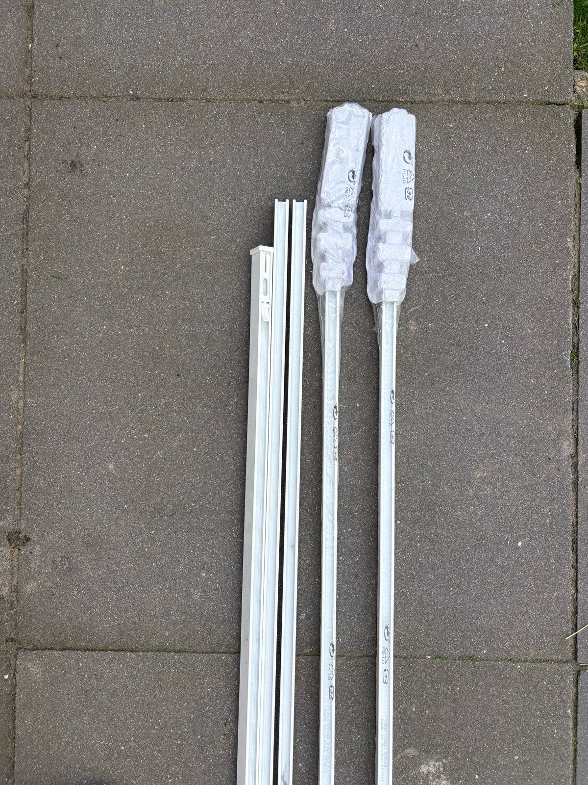 IKEA VIDGA Gordijnrails, Huis en Inrichting, Stoffering | Gordijnen en Lamellen, Ophalen, 100 tot 150 cm, Wit, Nieuw