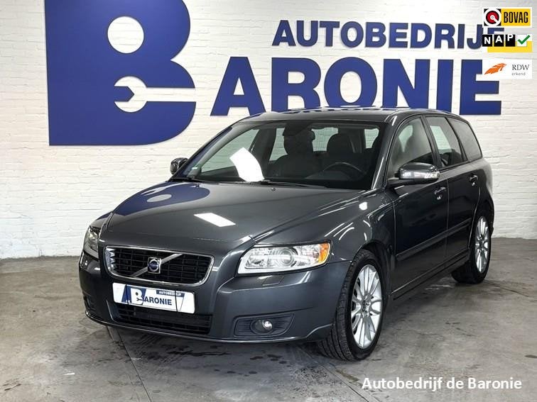 Volvo V50 2.4 Edition II automaat, leder, Auto's, Volvo, Gebruikt, 700 kg, Parkeersensor, 2435 cc