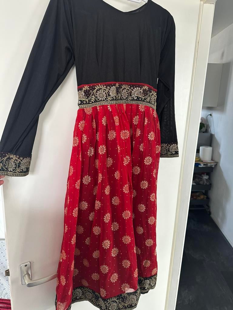 Dress, Maat 38/40 (M), Overige typen, Ophalen of Verzenden, Zo goed als nieuw