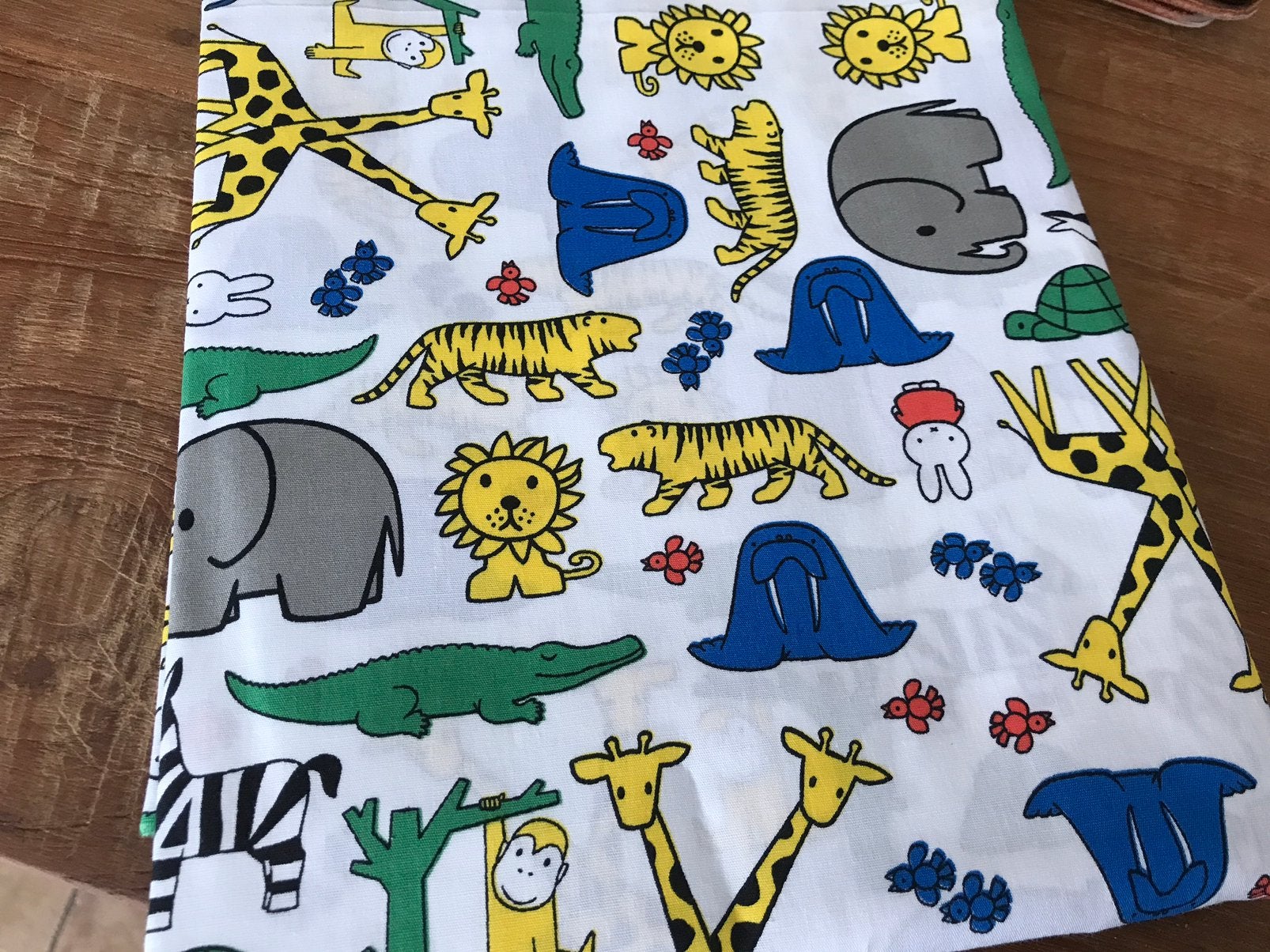 Katoen nijntje en dieren, Hobby en Vrije tijd, Stoffen en Lappen, Overige kleuren, Ophalen of Verzenden, Zo goed als nieuw, 30 tot 120 cm