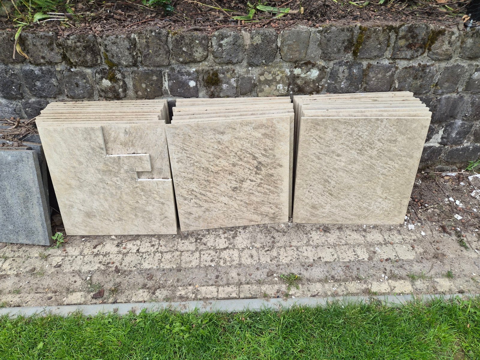 27x Keramische Terrastegel 60x60x2 (9,7m²) Travertin Beige, Ophalen, 40 tot 60 cm, Gebruikt, 40 tot 60 cm