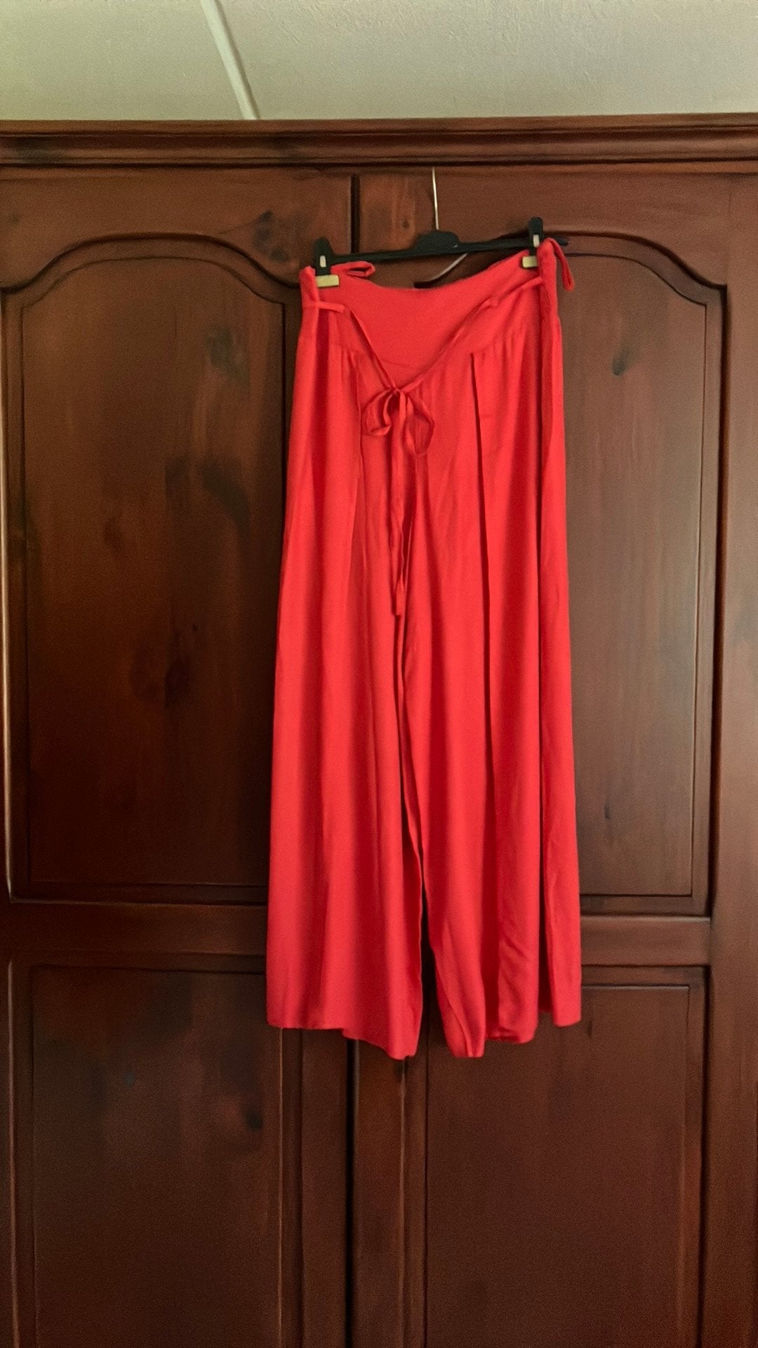 Wide leg broek met hoge split, Kleding | Dames, Maat 42/44 (L), Ophalen of Verzenden, Zo goed als nieuw, Lang