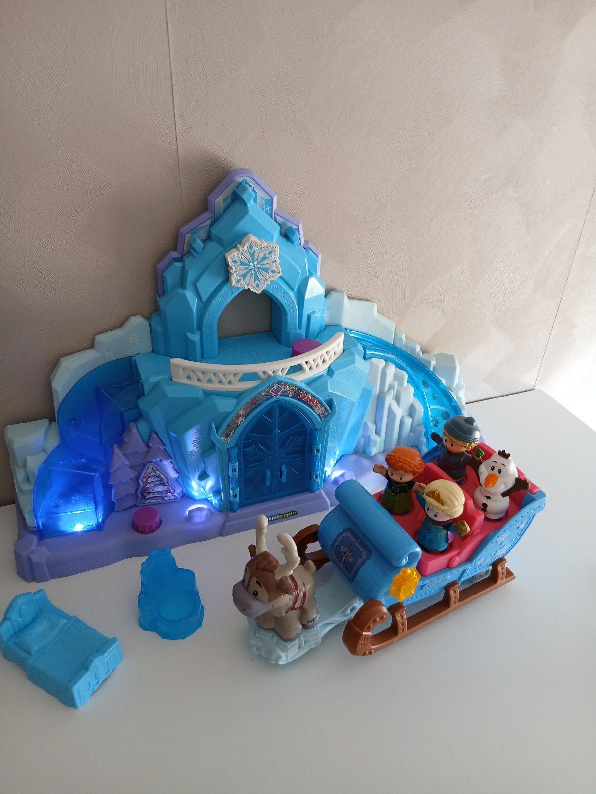 little people frozen kasteel & slee met alle personages, Ophalen of Verzenden, Speelset