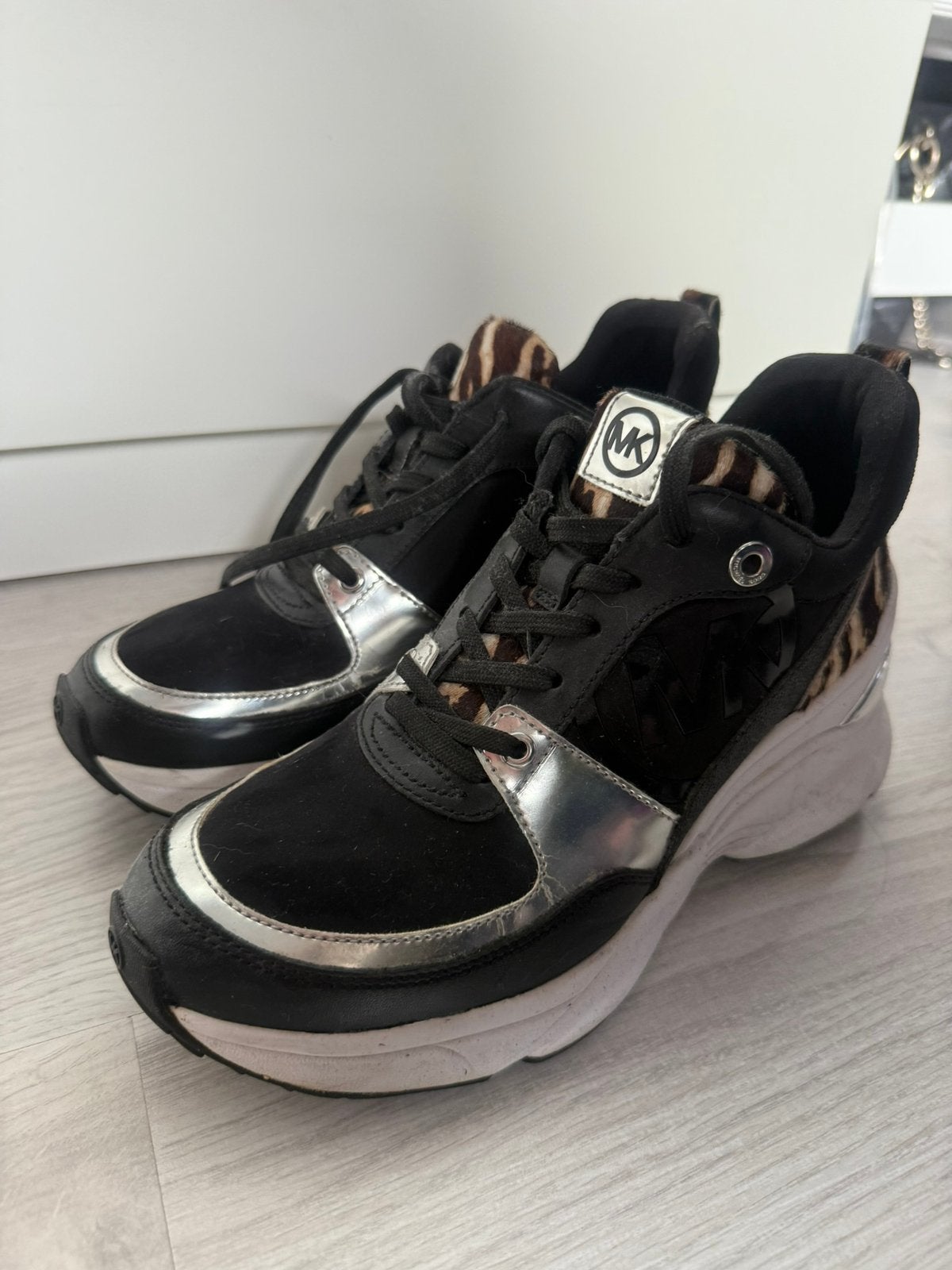 Michael kors sneakers 39, Zwart, Ophalen of Verzenden, Sneakers of Gympen, Zo goed als nieuw