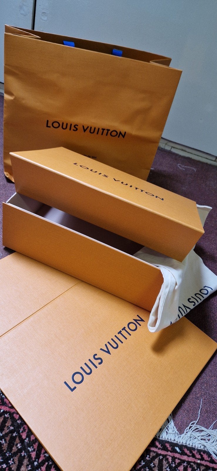 Louis vuitton leeg doos, Ophalen