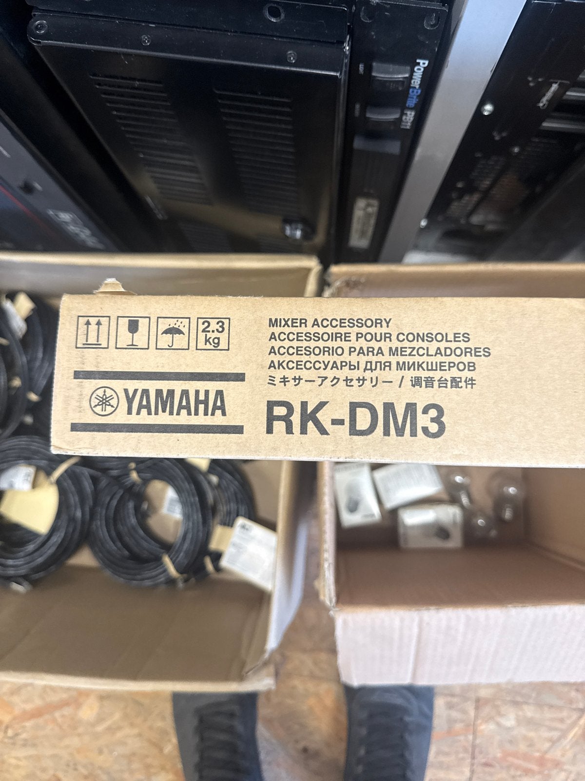 Yamaha RK-DM3 Rackmount Kit voor DM3 Digitale Mixer, Nieuw, Ophalen of Verzenden, Yamaha, Ya