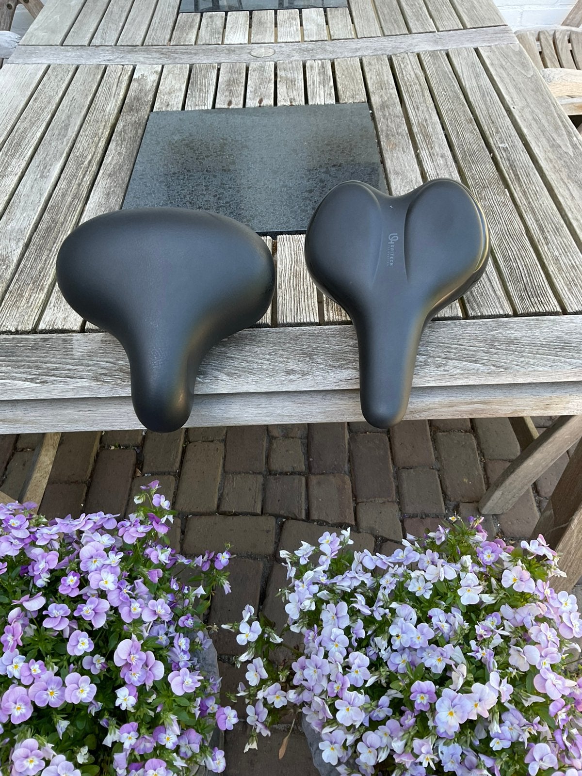 Twee fietszadels als nieuw, Ophalen of Verzenden, Zo goed als nieuw