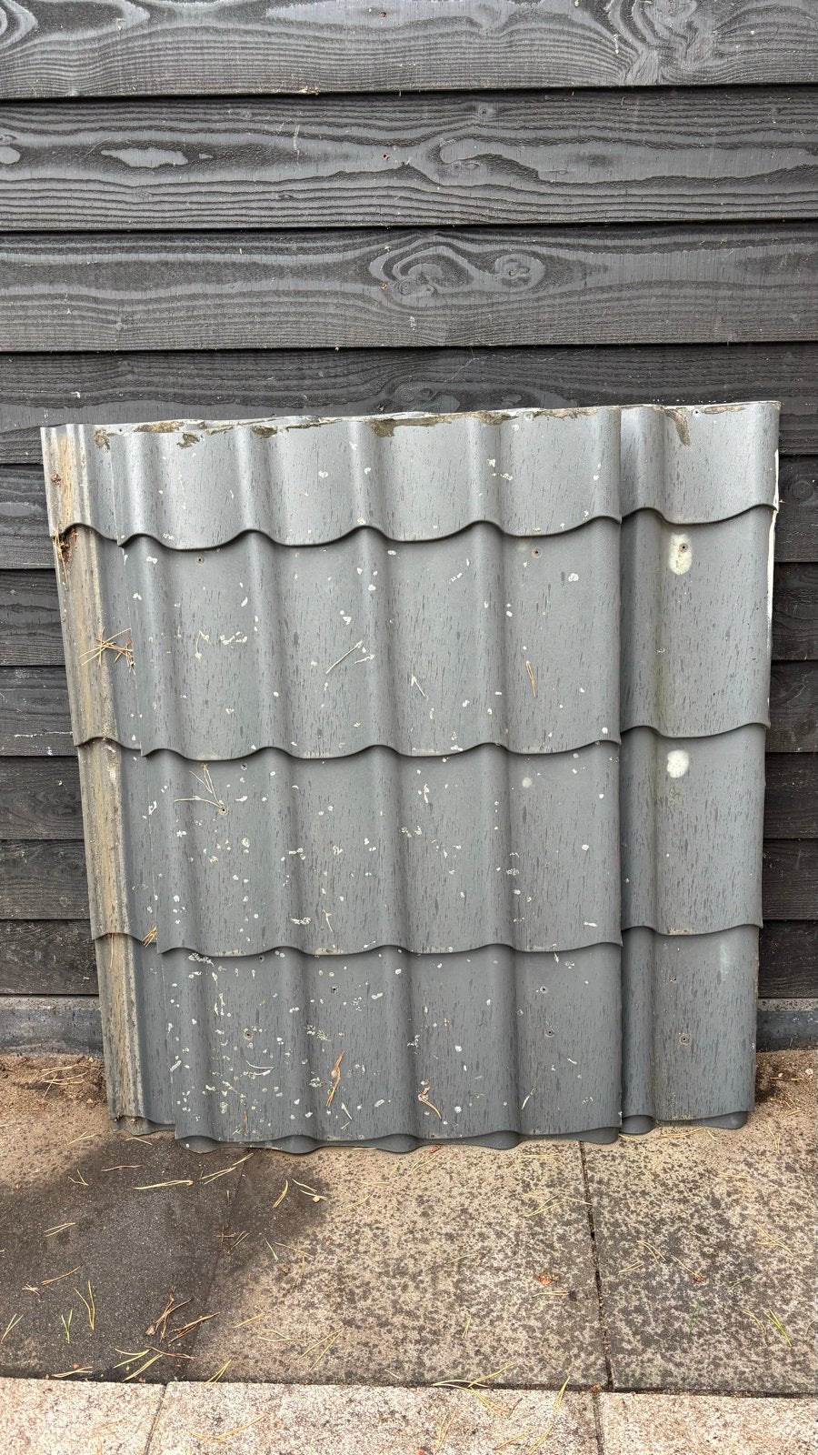 Gebruikte zwarte dakpanplaten (2 stuks), Gebruikt, Zwart, 15 m² of meer, Metaal