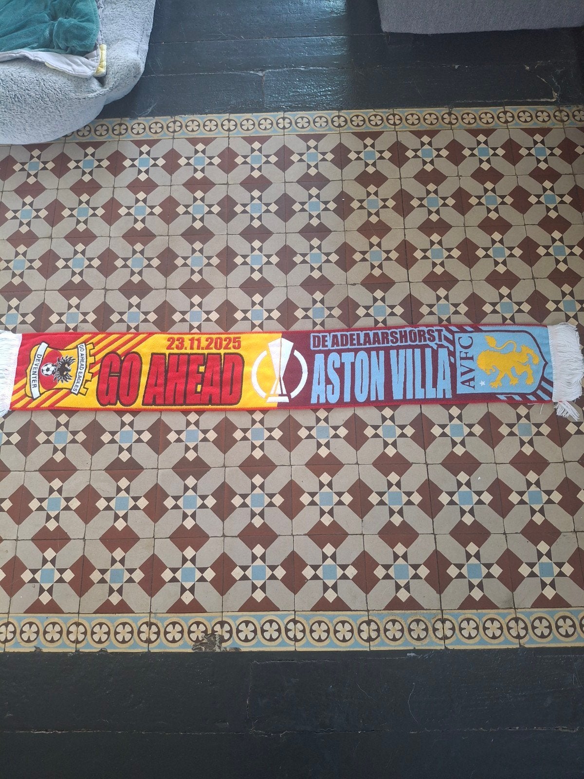 Sjaal Go Ahead Eagles - Aston Villa Europa League, Ophalen