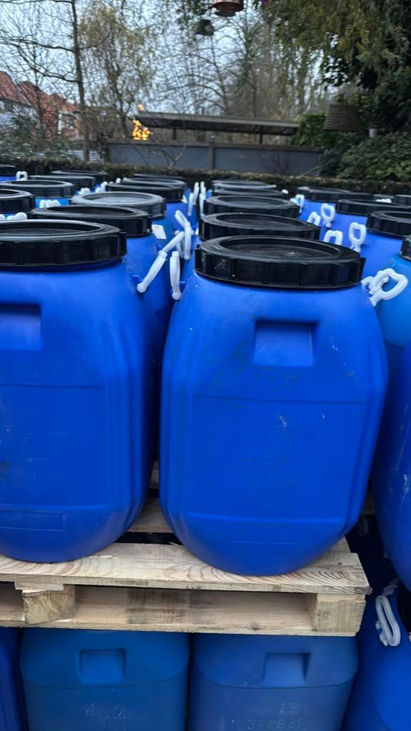Actie blauwe tonnen 50L, Tuin en Terras, Regentonnen, 150 liter of meer, Ophalen, Zo goed als nieuw