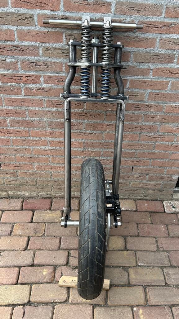 Springer voorvork met 21 inch voorwiel, Motoren, Ophalen