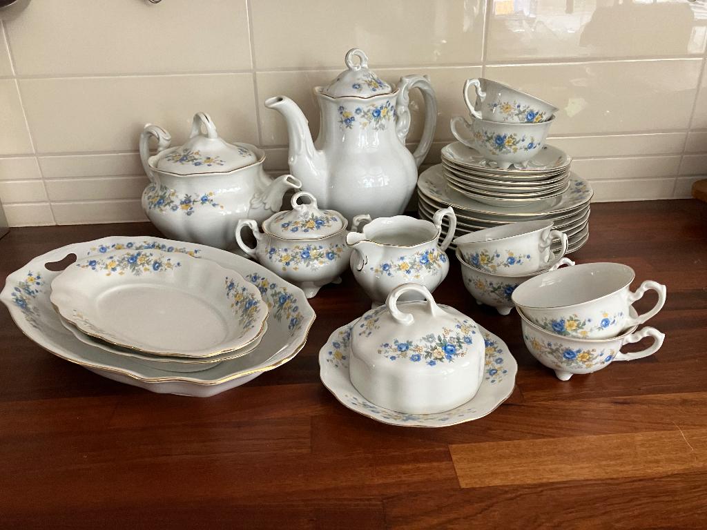 ontbijtservies porcelein vintage, Antiek en Kunst, Ophalen