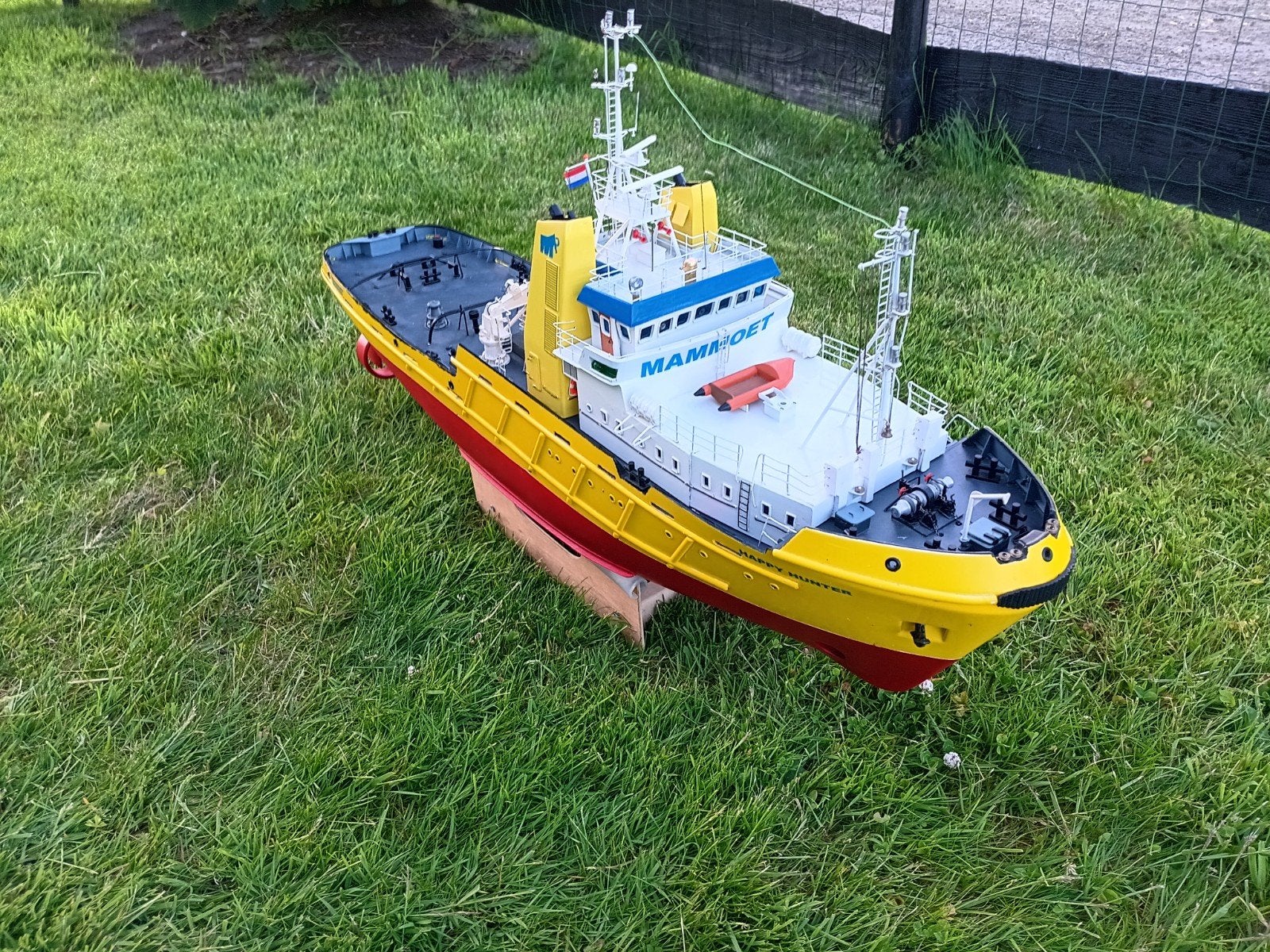 Prachtig Happy Hunter sleepboot, rc varend, Ophalen