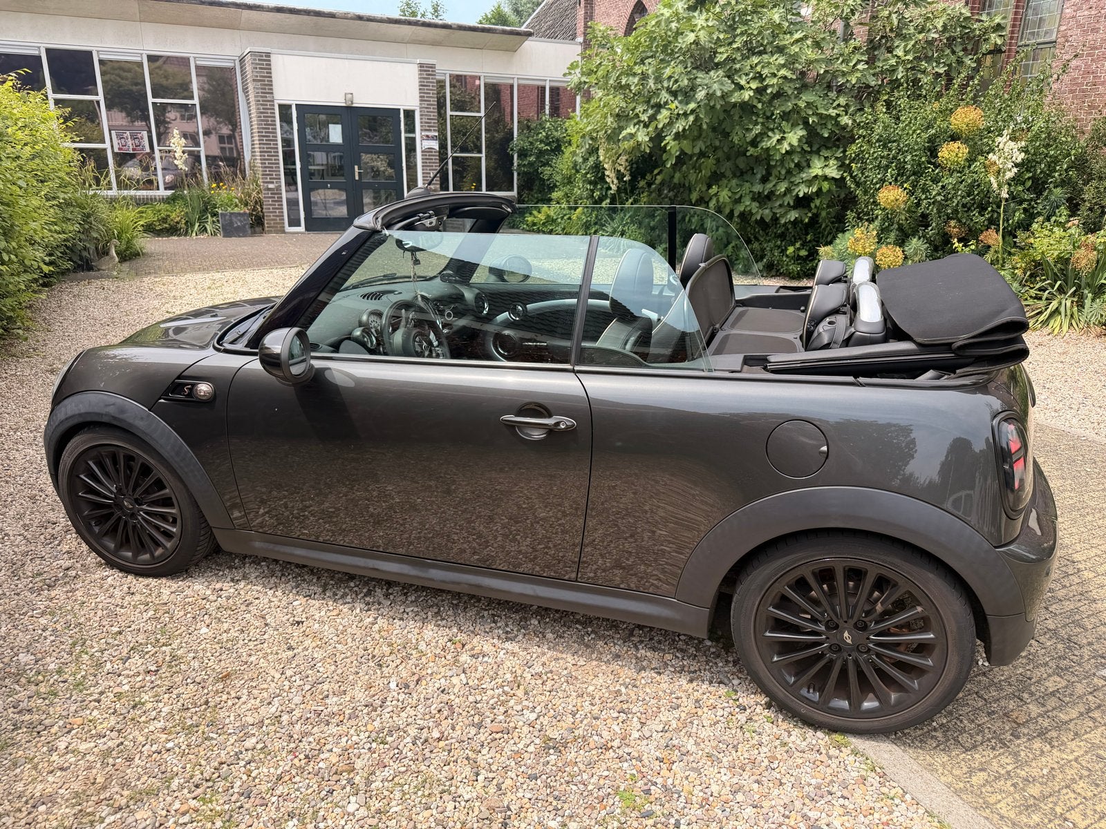 Mini 1.6 Cooper S cabrio 2013 Grijs (220pk), Voorwielaandrijving, Zwart, 4 cilinders, Cabriolet