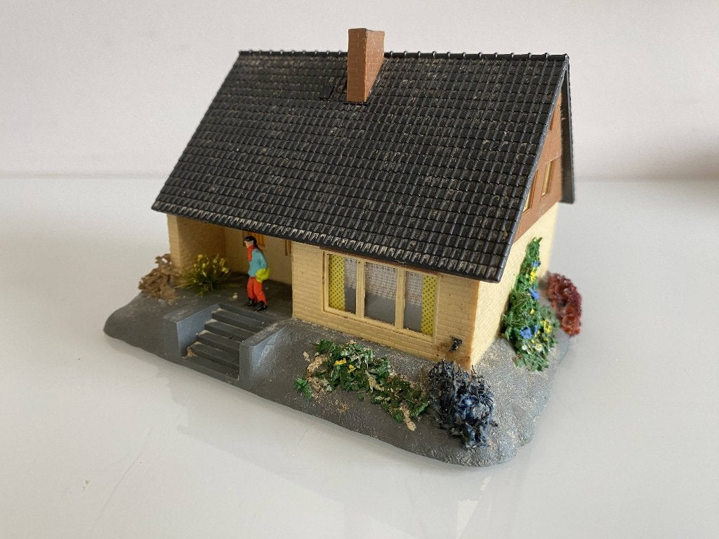 HO Faller huis (817), Overige merken, Gebruikt, Gelijkstroom of Wisselstroom, Brug, Tunnel of Gebouw