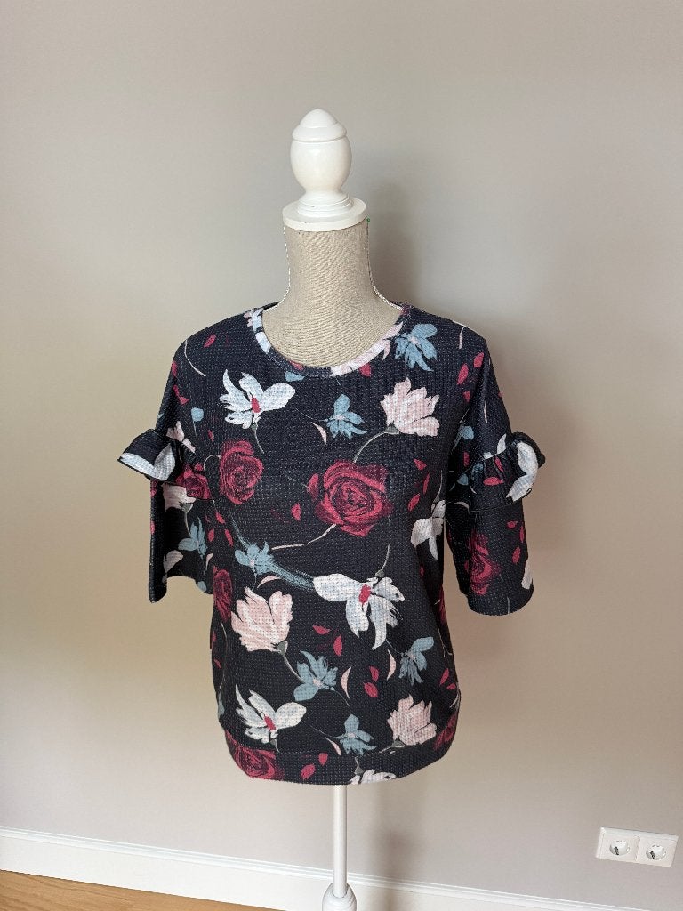 Shirt bloem Benetton maat, Ophalen, Benetton, Zo goed als nieuw, Korte mouw