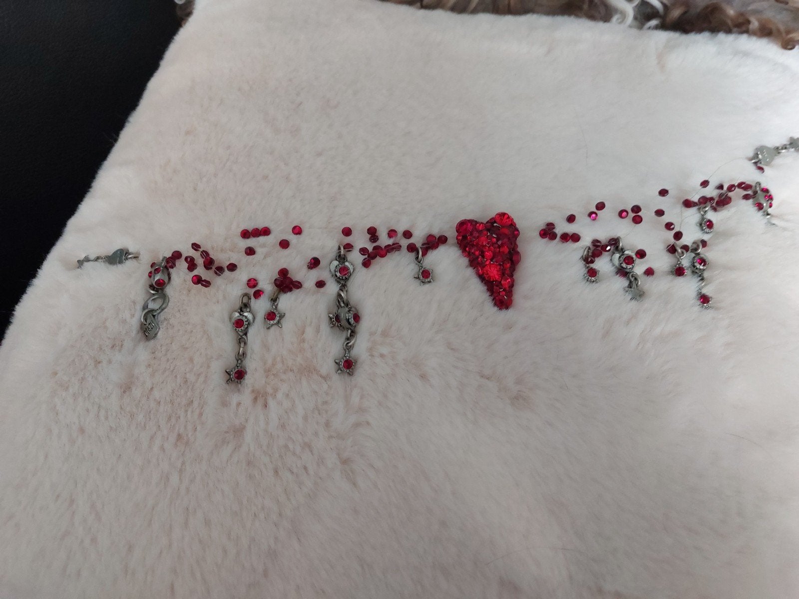 Otazu ketting met rood kristal en hart, Overige materialen, Gebruikt, Met strass, Ophalen of Verzenden