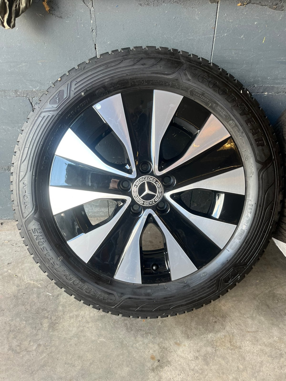 Originele Mercedes Vito All Season Set Goodyear TPMS, Ophalen, Info@mercedes-benz.nl, 3439LD, Banden en Velgen
