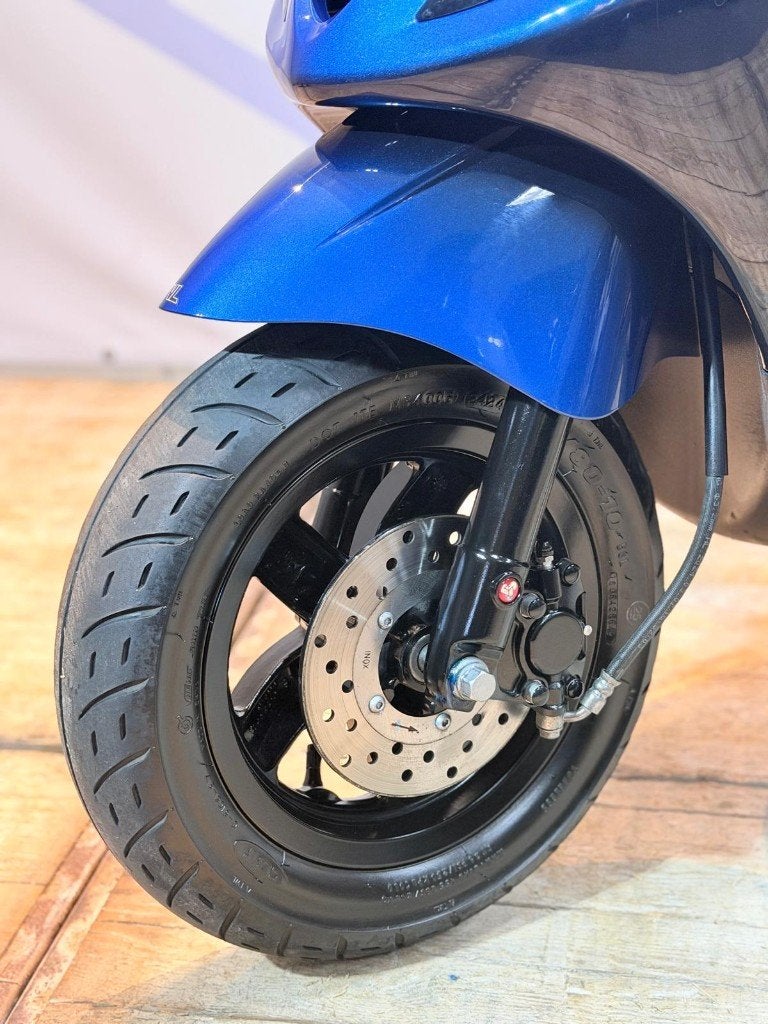 Piaggio Zip 2024 iget E5 45km brom scooter full option, Zip, Ophalen of Verzenden, Zo goed als nieuw, Info@vlcustomscooters.nl