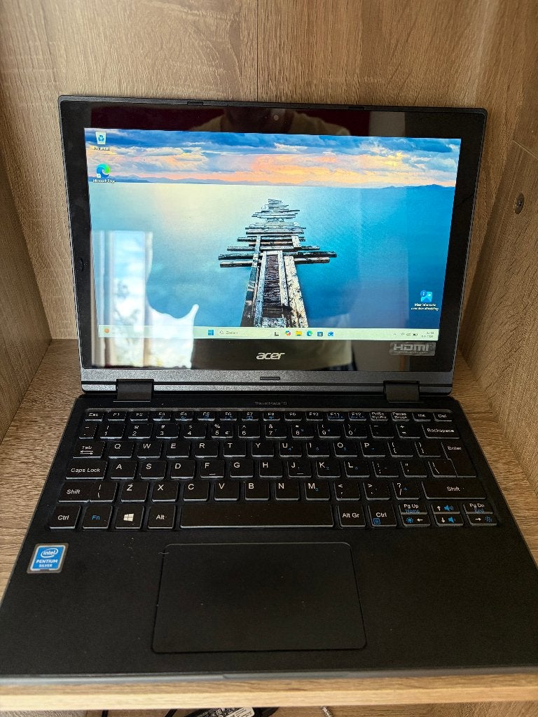 Acer 11,6 inch travelmate laptop en tablet in 1, Qwerty, Ophalen of Verzenden, Zo goed als nieuw, 128 GB