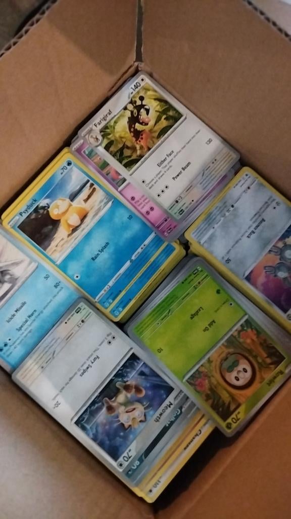 Pokemon kaarten - Non-holografisch - Diverse sets - 12,4kg, Ophalen, Zo goed als nieuw, Meerdere kaarten