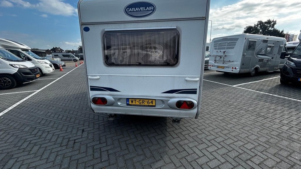 Caravelair Antares Ambiance 440 LUXE 2006, Caravans en Kamperen, Bedrijf, Gascomfoor, 4 tot 5 meter, 500 - 750 kg