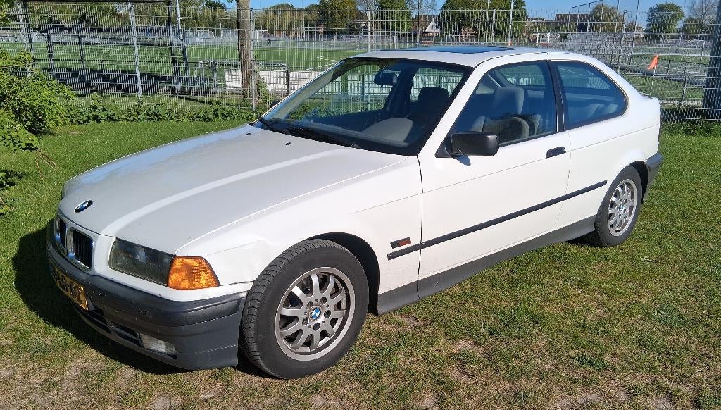 BMW 316  1.6i  Compact Automaat 1994, Auto's, BMW, Particulier, 3-Serie, Benzine, Hatchback, Automaat, Origineel Nederlands, Wit