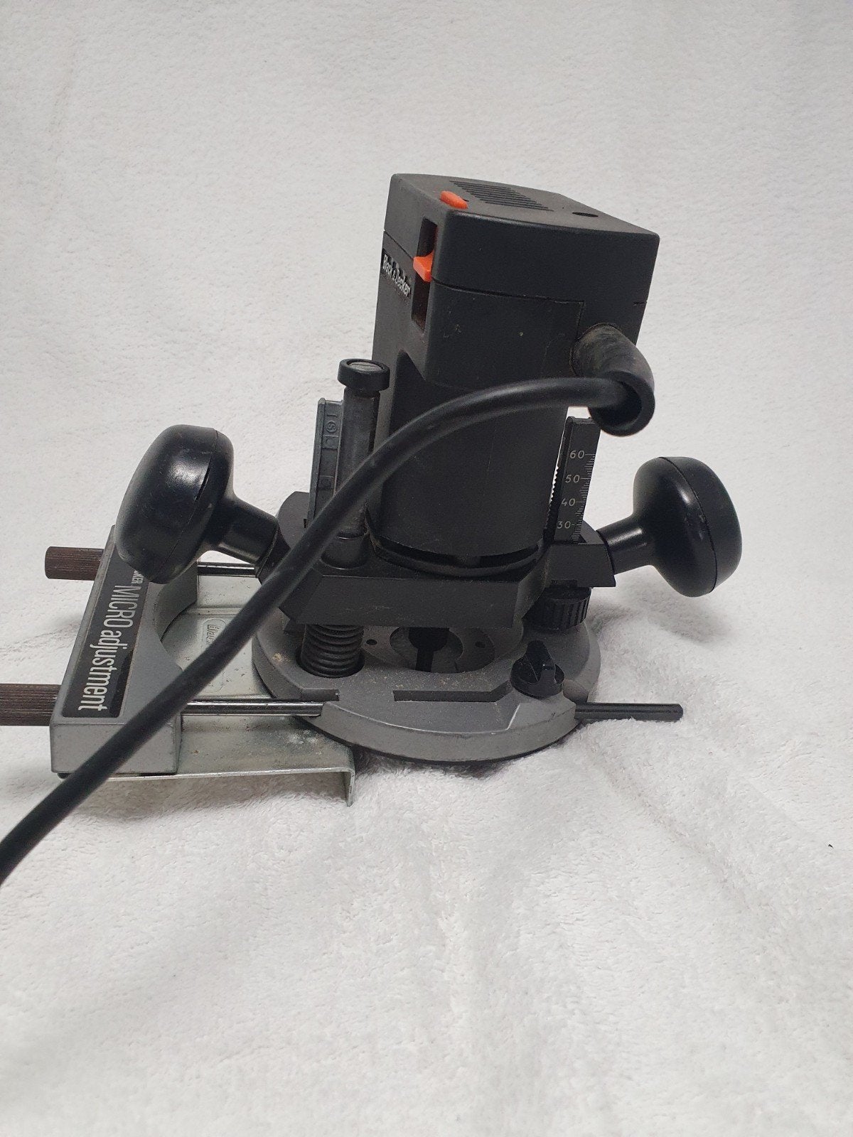 Black & Decker Bovenfrees BD66 met accessoires, Doe-het-zelf en Verbouw, Gereedschap | Freesmachines, Gebruikt, Ophalen of Verzenden
