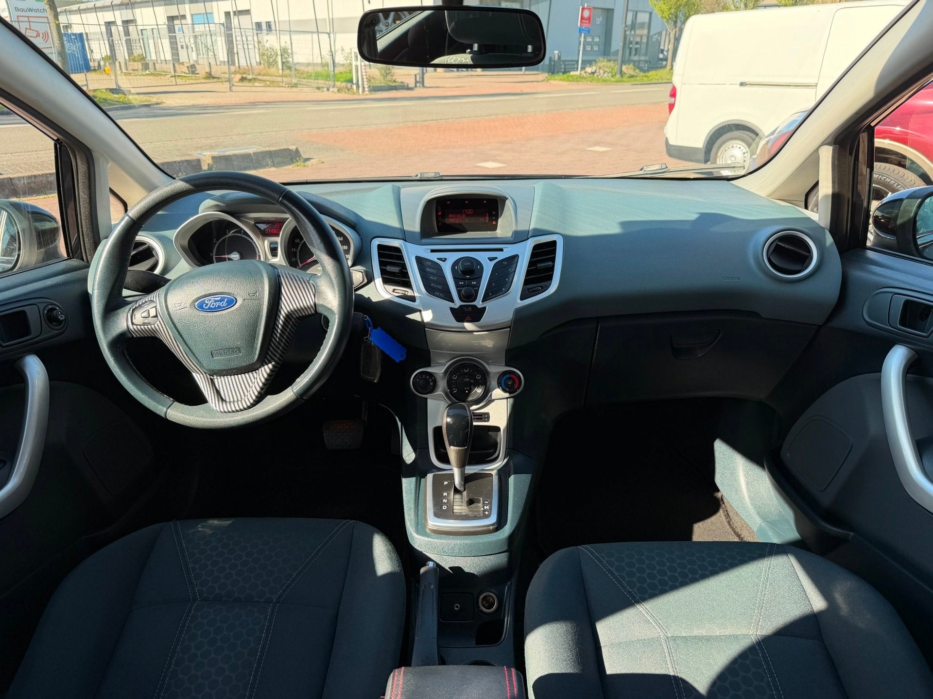 Ford Fiesta 1.4 Titanium AUT|Airco|Elektr pakket|New D-riem, Auto's, 4 cilinders, Zwart, Origineel Nederlands, Grijs