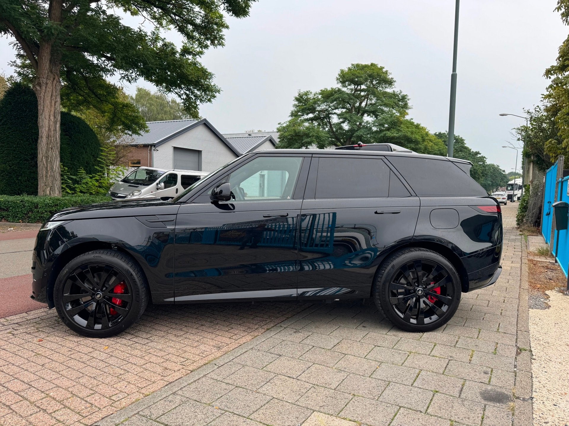 Land Rover RANGE ROVER SPORT 3.0 P550e Autobiography PHEV, Automaat, Gebruikt, 3000 kg, Bedrijf