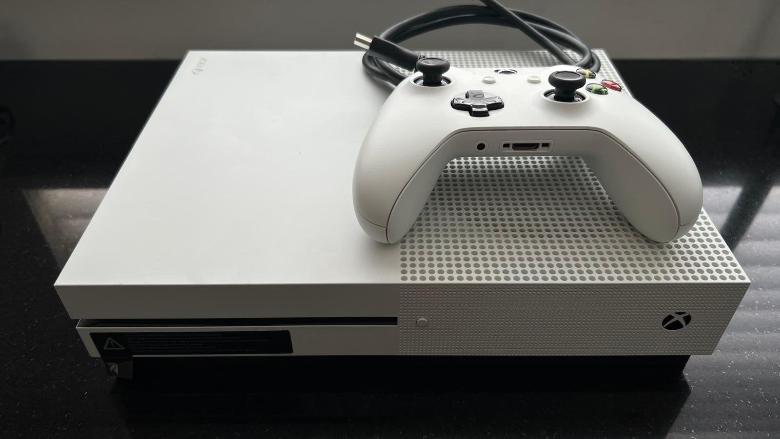Xbox One S 500 GB met controller en kabels, Spelcomputers en Games, Spelcomputers | Xbox One, 500 GB, Xbox One S, Ophalen of Verzenden