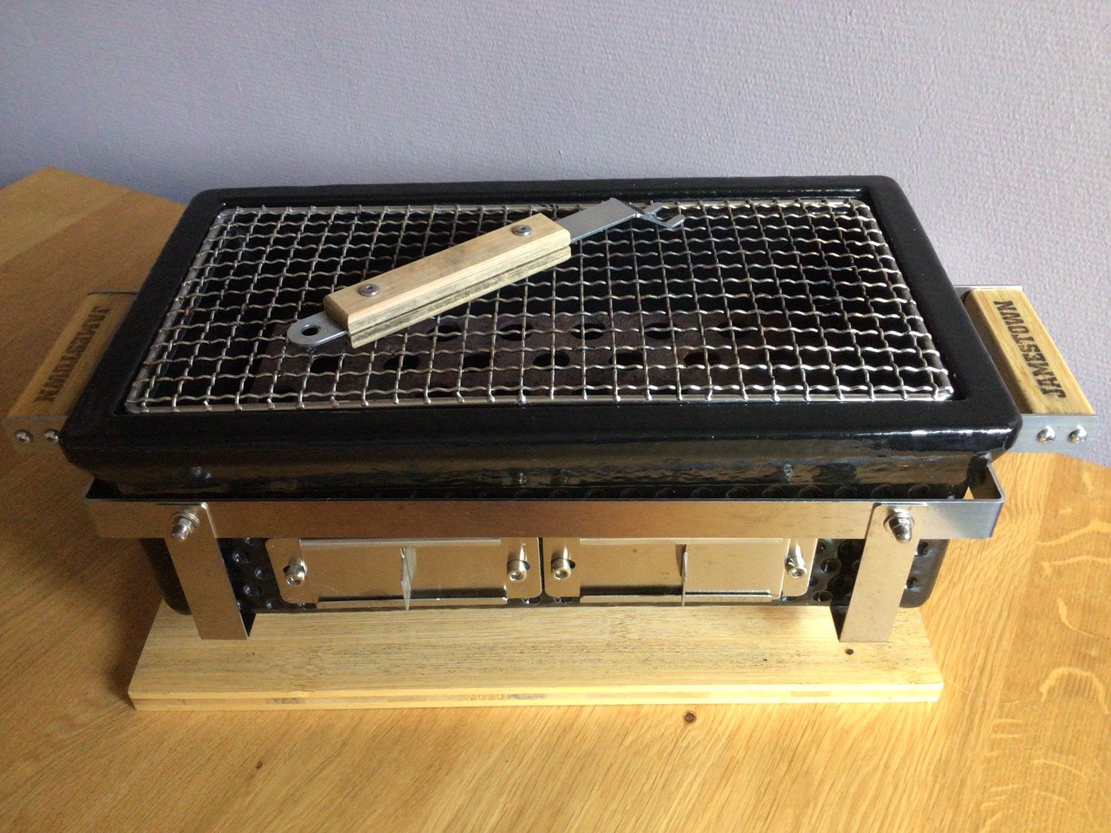 BBQ Jamestown, Ophalen, Zo goed als nieuw