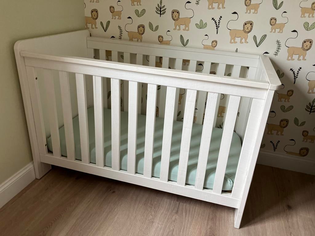 Coming kids baby ledikant wit hout, Ophalen, Zo goed als nieuw, Jongetje of Meisje