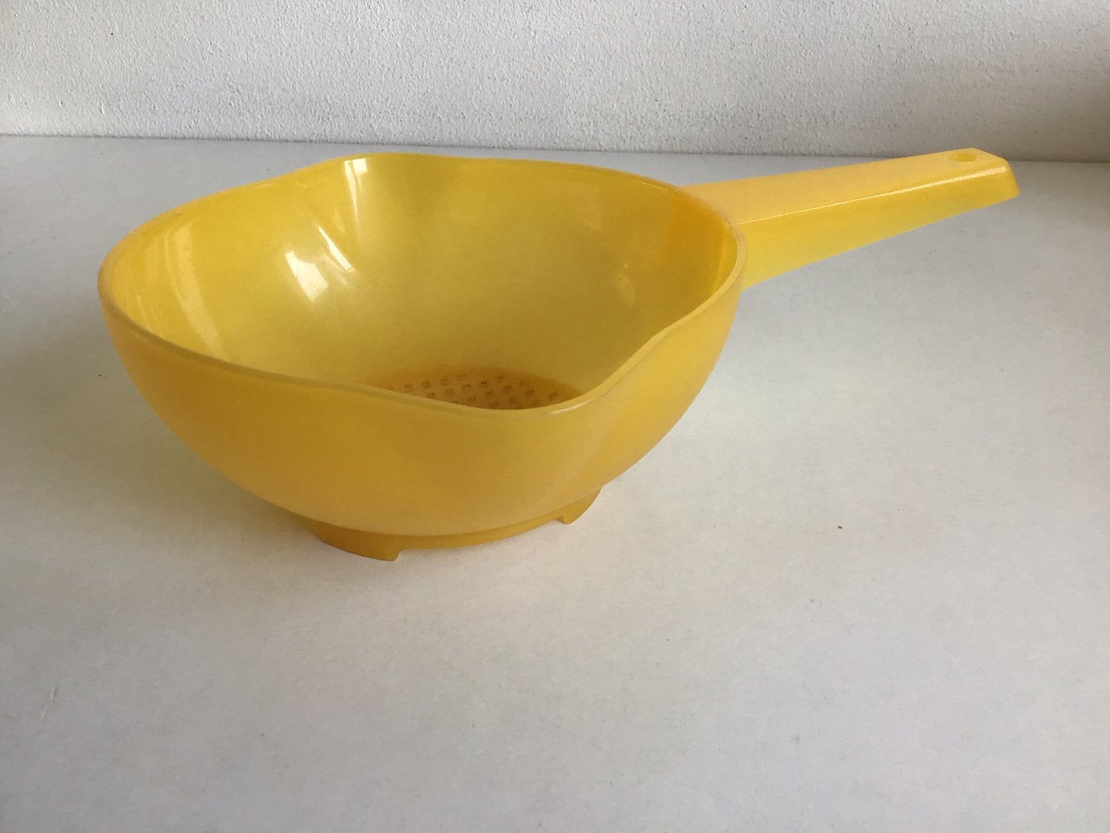 Tupperware handvergiet vergiet - geel, Ophalen of Verzenden, Geel