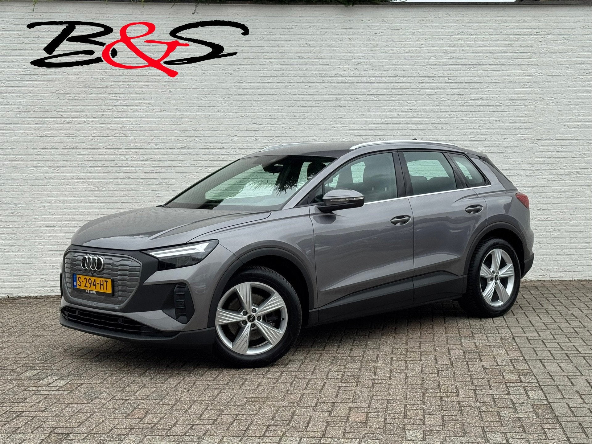 Audi Q4 e-tron 35 Launch edition 55 kWh SOH 91% Navi Carplay, Auto's, Achterwielaandrijving, Gebruikt, Automatische klimaatregeling
