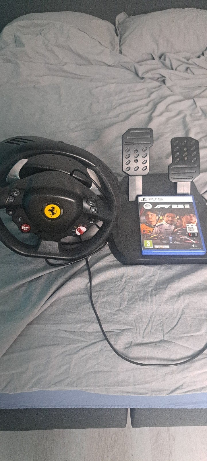 Thrustmaster T88 racestuur met pedalen en F1 25 (PS5), Online, Racen en Vliegen, 2 spelers, Ophalen of Verzenden