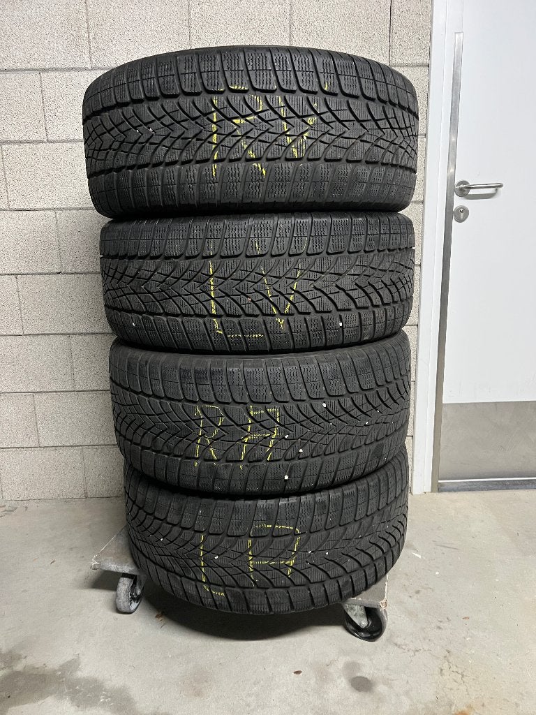 DUNLOP SP WINTERSPORT 4D WINTERBANDEN, Ophalen, Gebruikt