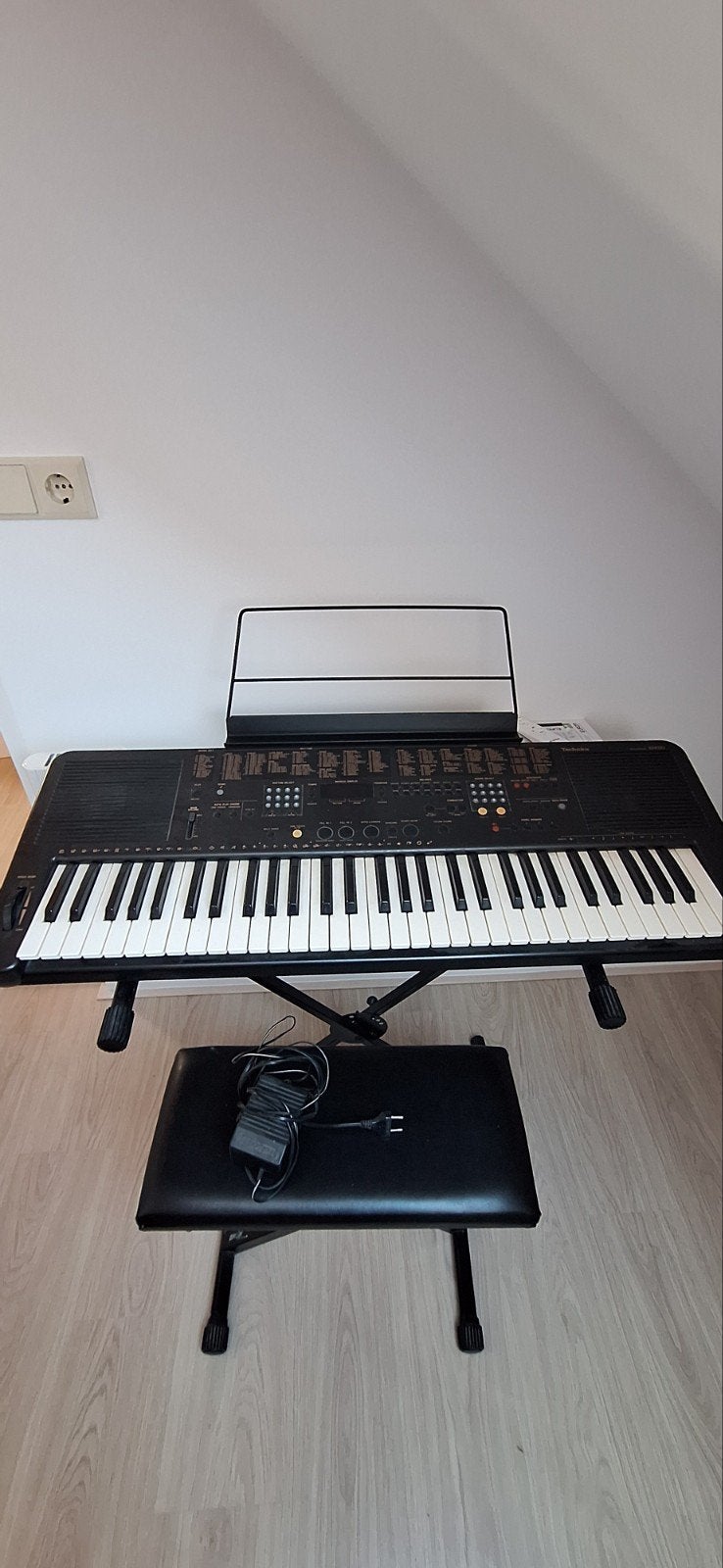 Technics KN550 Keyboard met krukje, standaard en lessenaar, Muziek en Instrumenten, Ophalen, Gebruikt, 61 toetsen, Technics