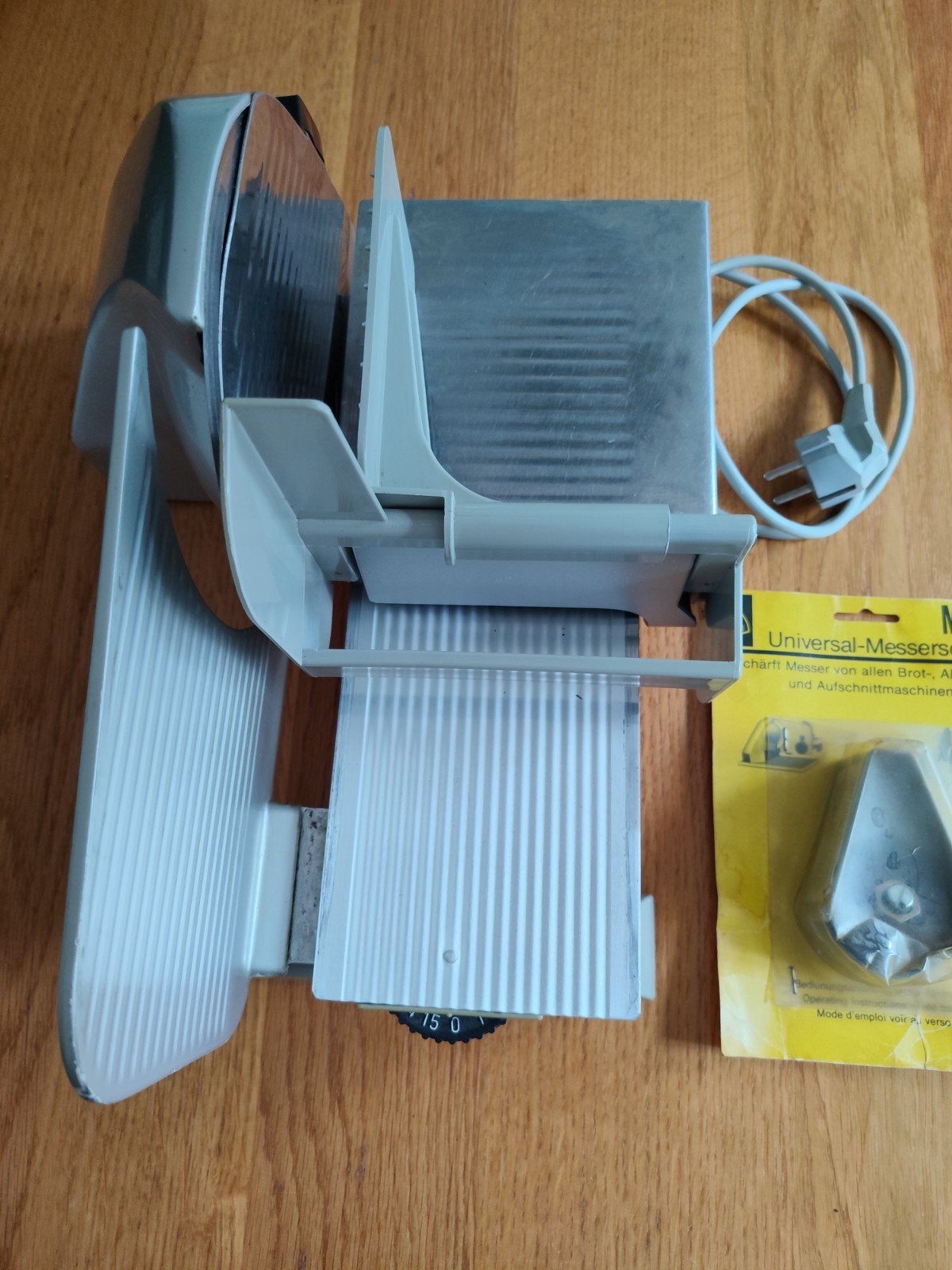 Electrische snijmachine, brood, beleg, Ophalen