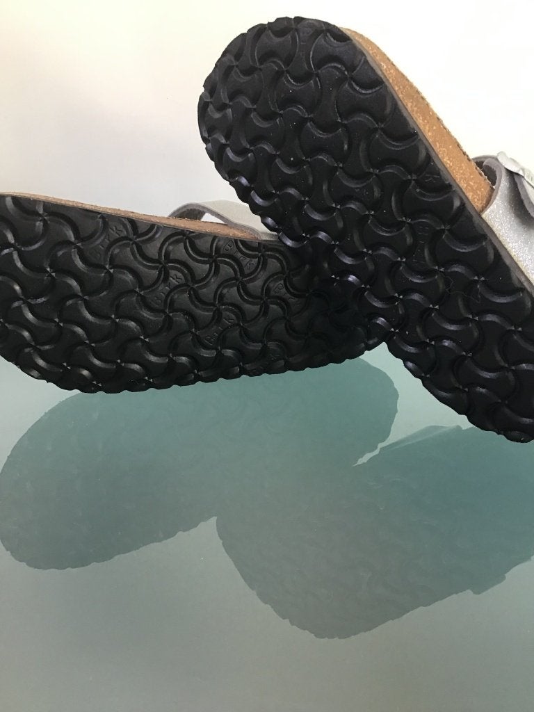 Birkenstock 36 Gizeh zilver slippers | Gratis verzenden, Kleding | Dames, Schoenen, Slippers, Overige kleuren, Verzenden, Zo goed als nieuw