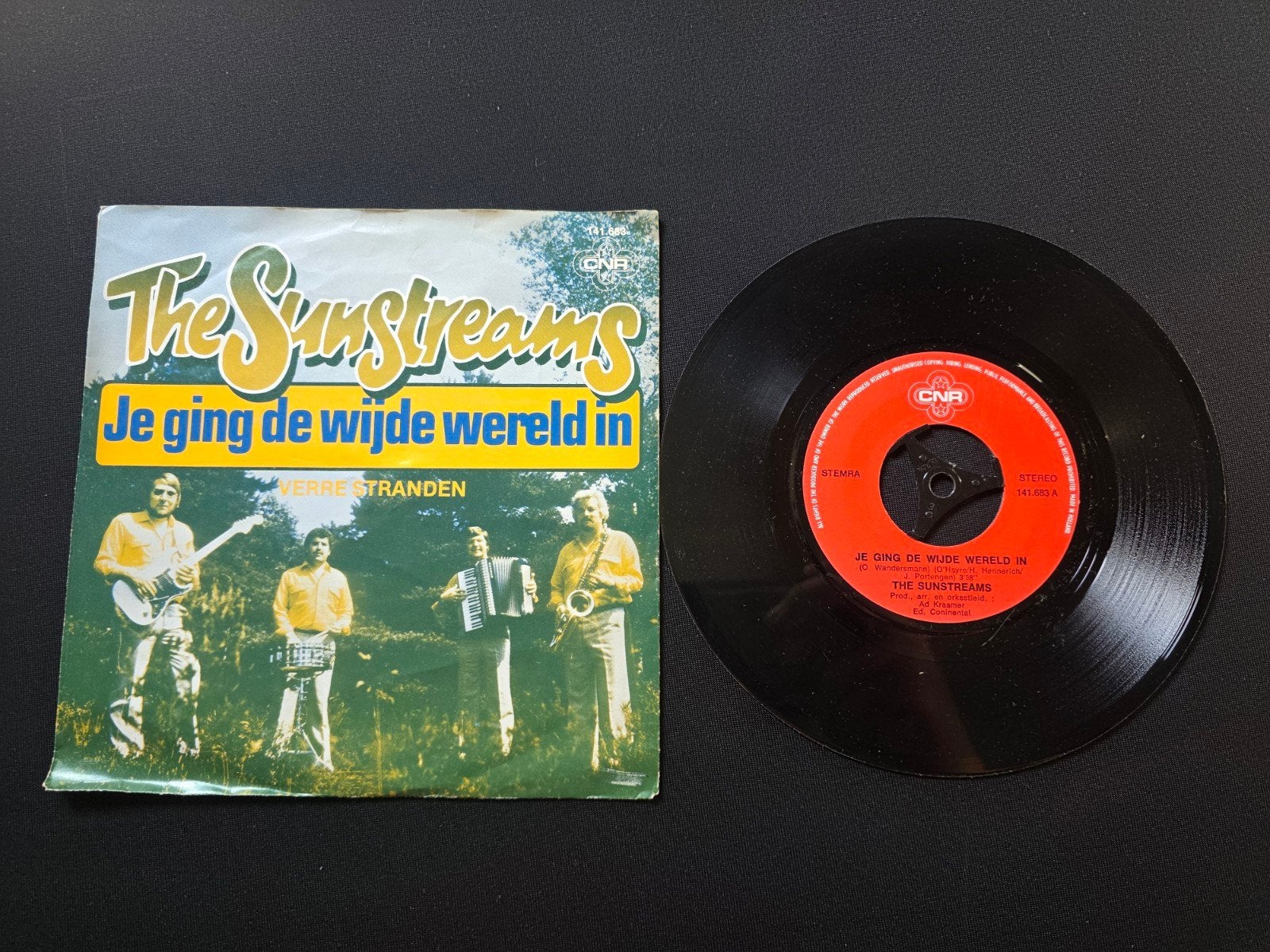 The sunstreams - Je ging de wijde wereld in, Cd's en Dvd's, Gebruikt, 7 inch, Ophalen of Verzenden, Beschermende buitenhoes