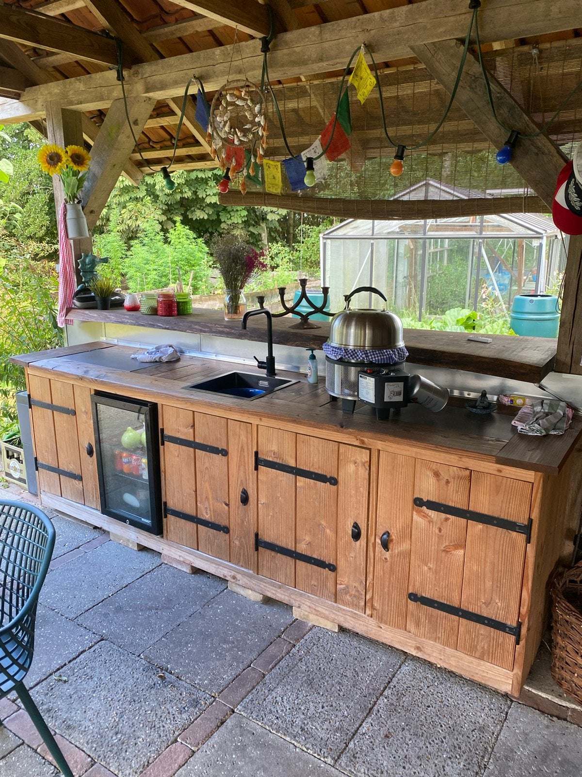 Buitenkeuken met spoelbak en koelkast, Tuin en Terras, Buitenkeukens, Ophalen, Zo goed als nieuw, Houtskool, Vrijstaand