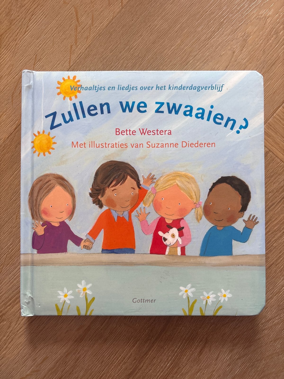 Zullen we zwaaien? Verhaaltjes en liedjes over het KDV, Non-fictie, Jongen of Meisje, Ophalen of Verzenden, Zo goed als nieuw