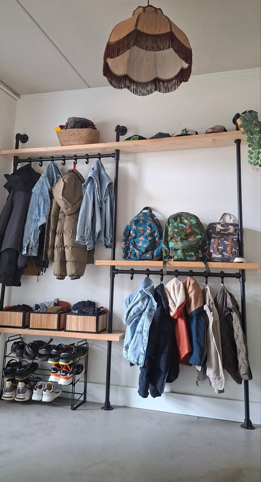 Vintage kapstok van steigerbuizen en steigerhouten planken, Huis en Inrichting, Wandkapstok, 200 cm of meer, Nieuw, Ophalen of Verzenden