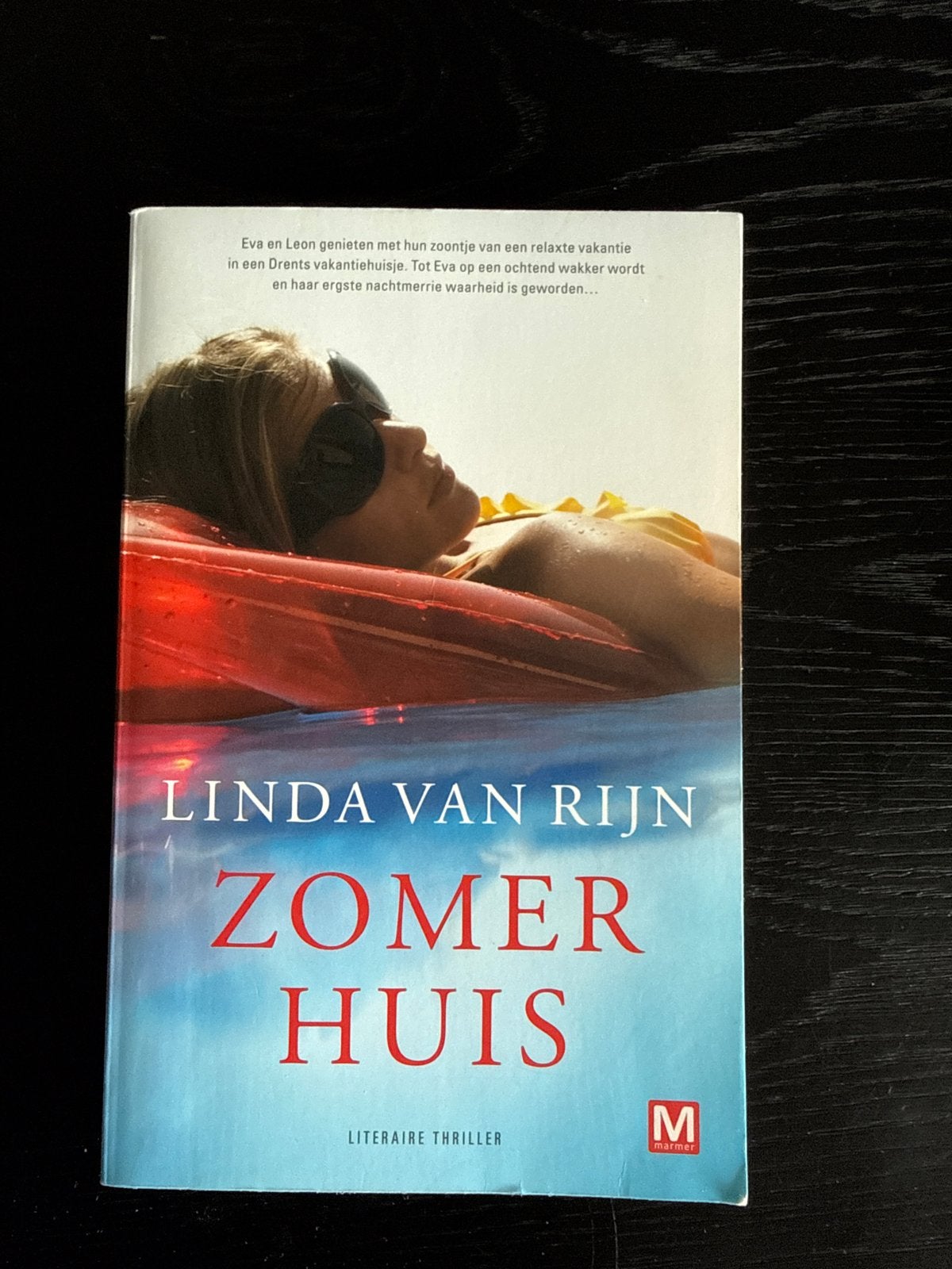Zomerhuis - Linda van Rijn (Literaire thriller), Ophalen of Verzenden, Zo goed als nieuw, Nederland