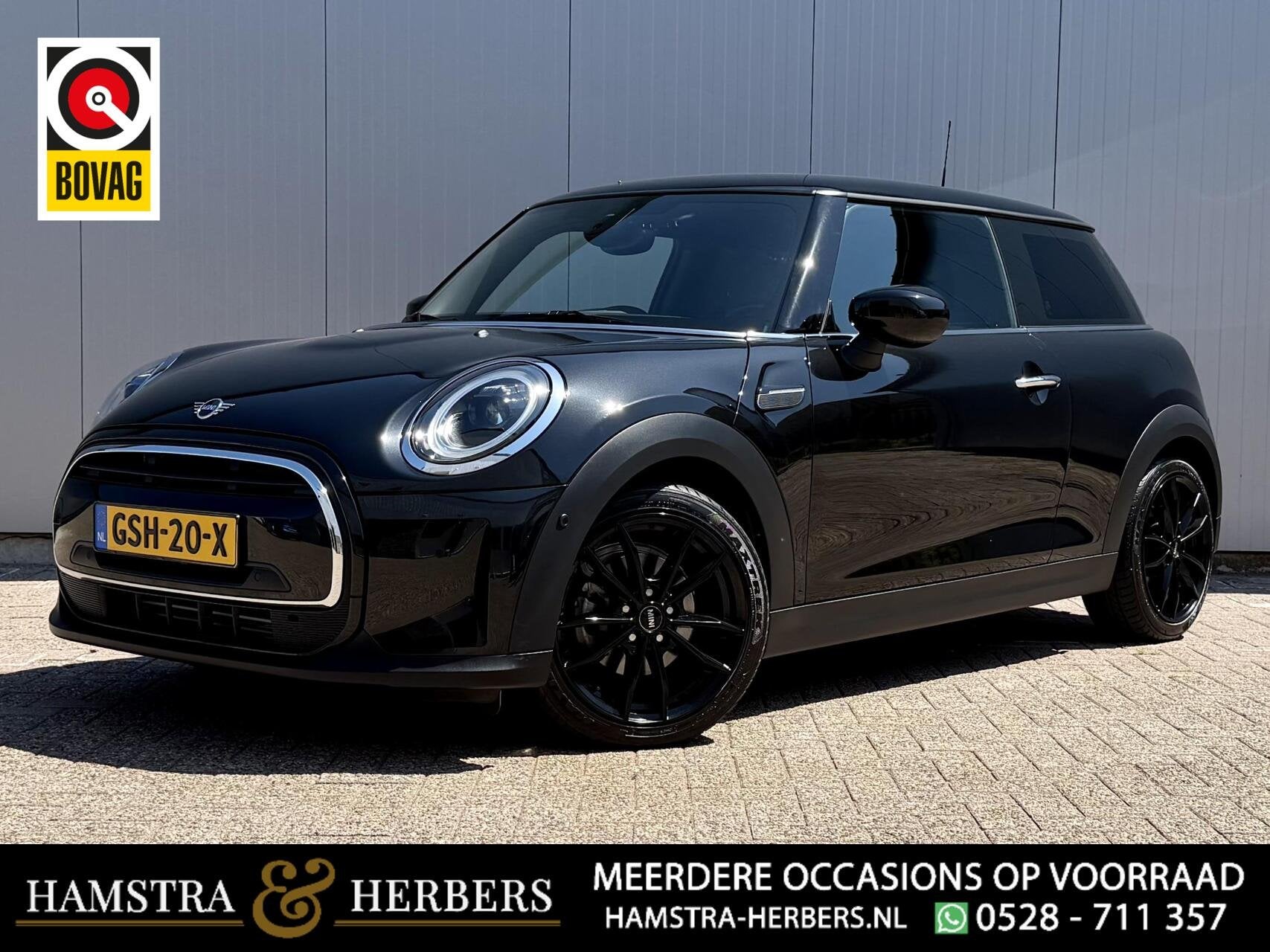 Mini 1.5 Cooper Classic zwart automaat, 136 pk, Gebruikt, Euro 6, Electronic Stability Program (ESP)